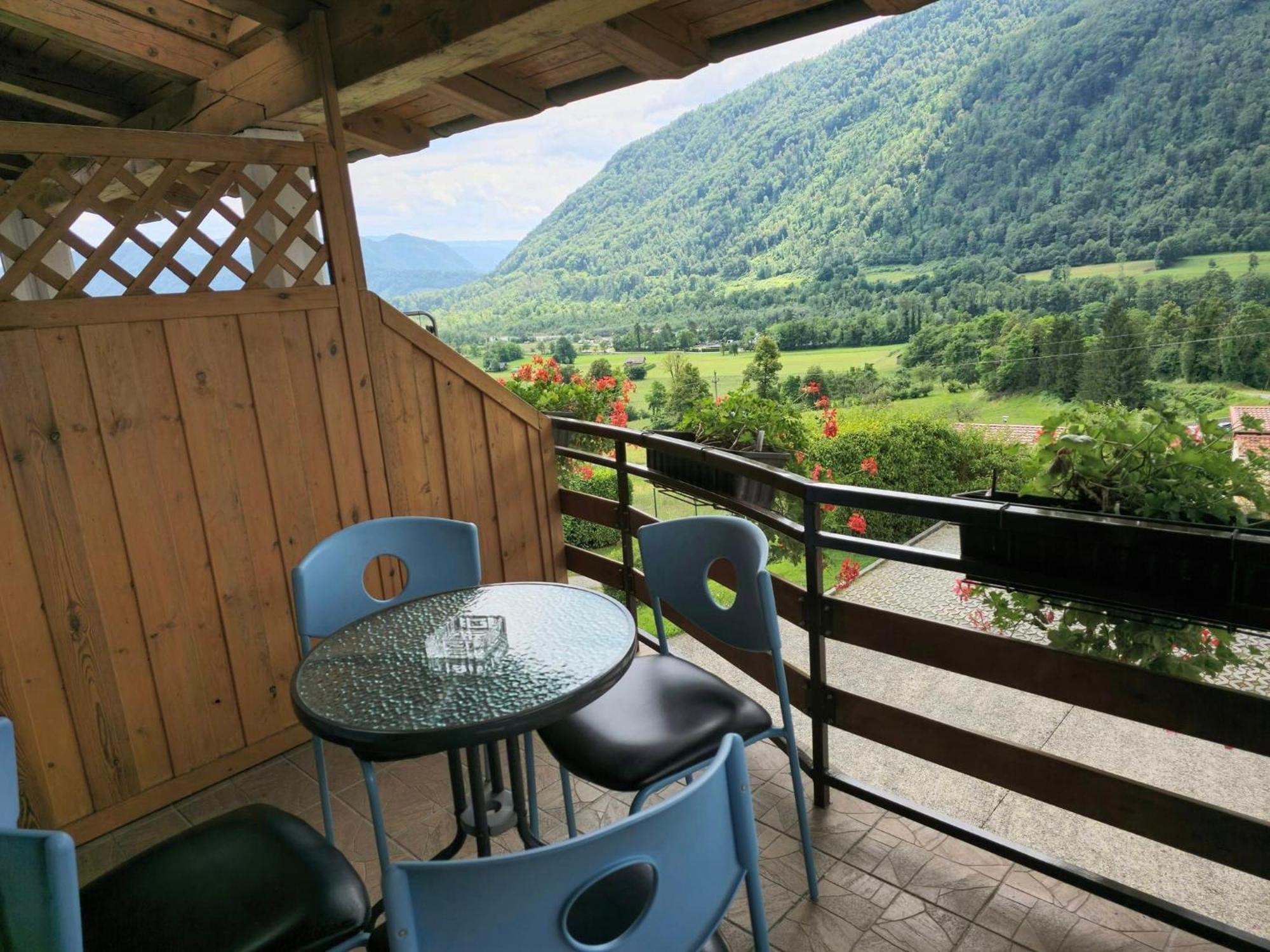 Holiday House Near The Soca River โทลมิน ภายนอก รูปภาพ