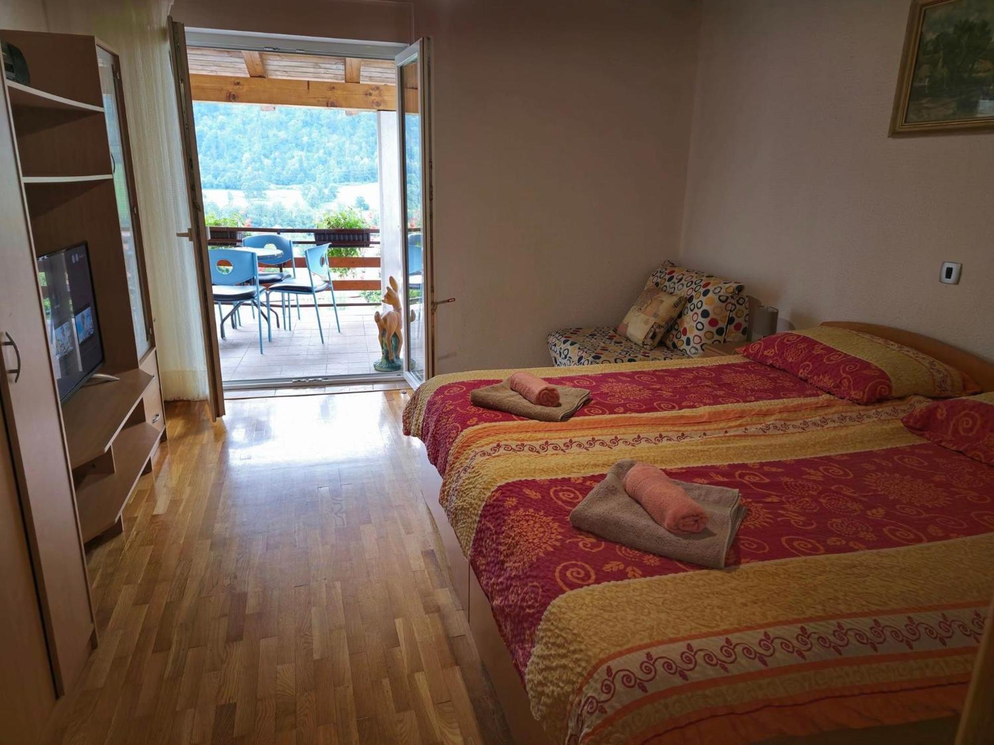 Holiday House Near The Soca River โทลมิน ภายนอก รูปภาพ