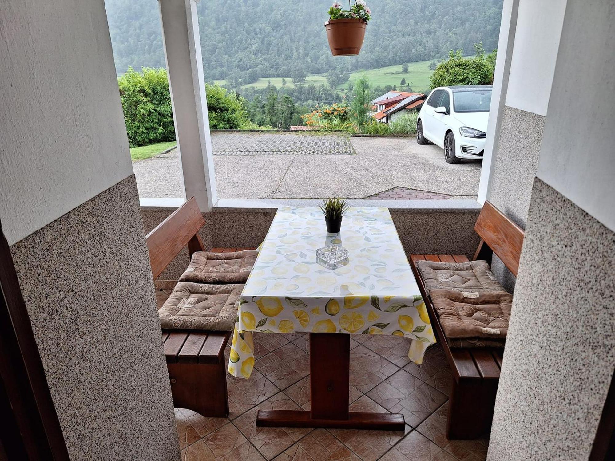 Holiday House Near The Soca River โทลมิน ภายนอก รูปภาพ
