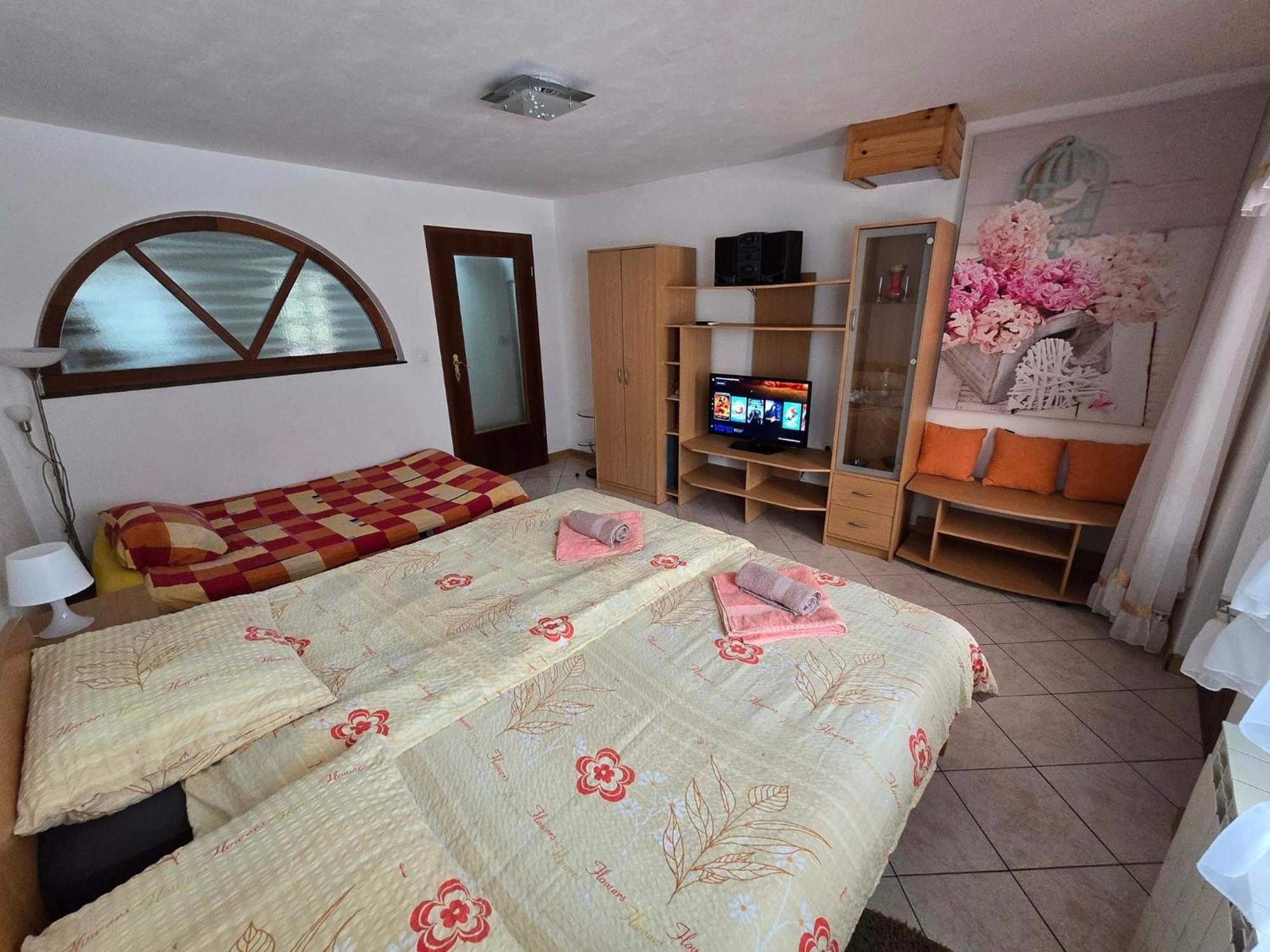 Holiday House Near The Soca River โทลมิน ภายนอก รูปภาพ