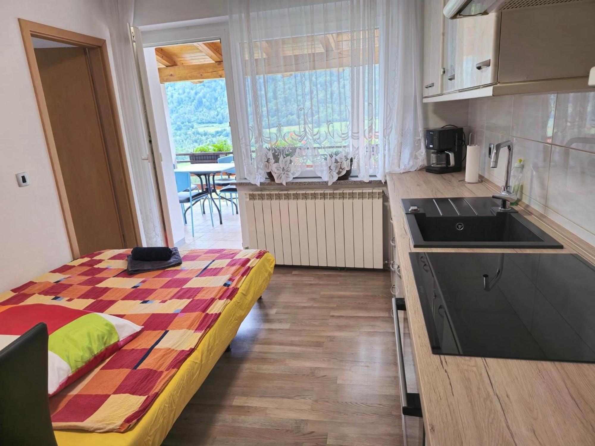 Holiday House Near The Soca River โทลมิน ภายนอก รูปภาพ