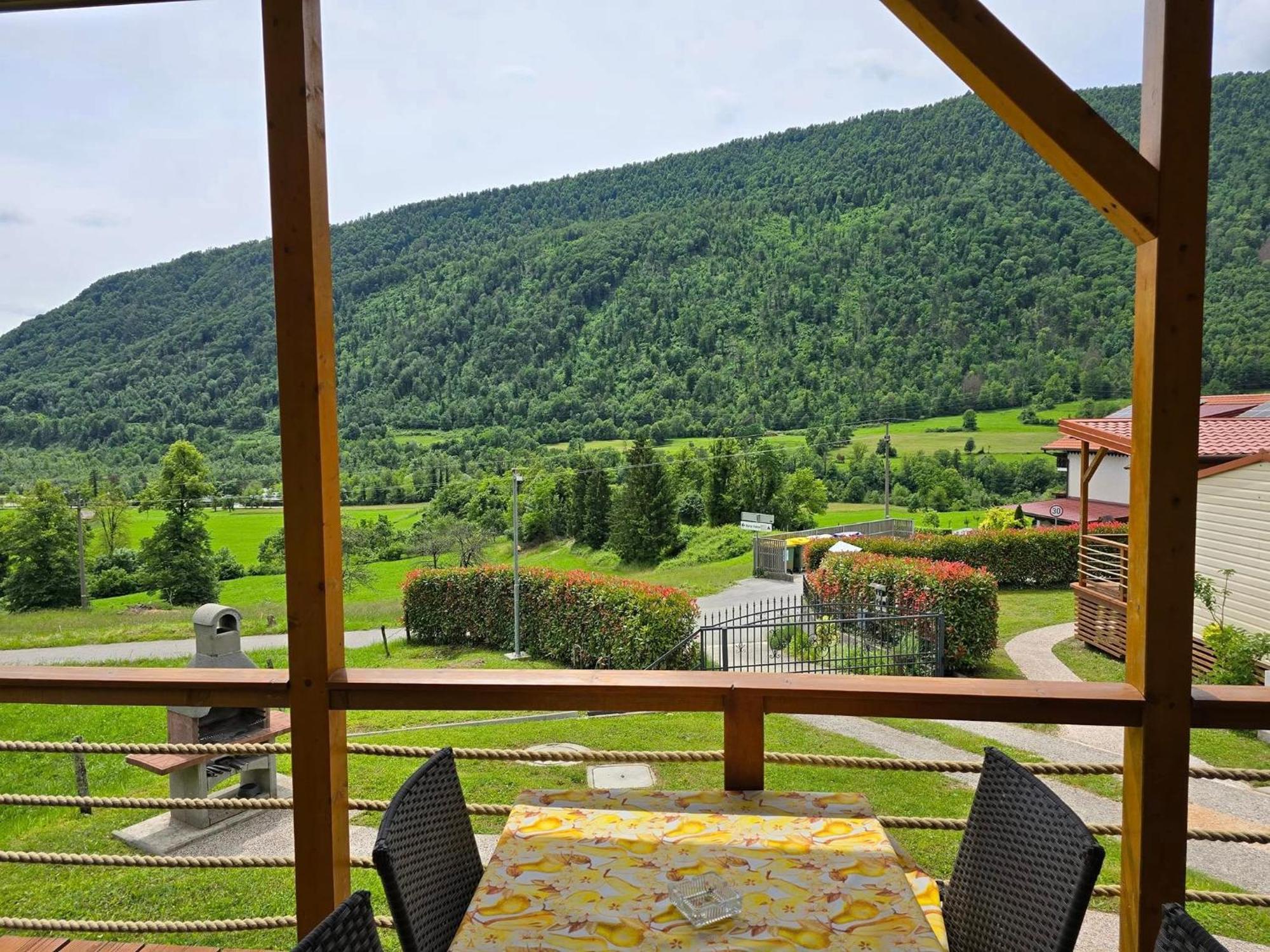 Holiday House Near The Soca River โทลมิน ภายนอก รูปภาพ