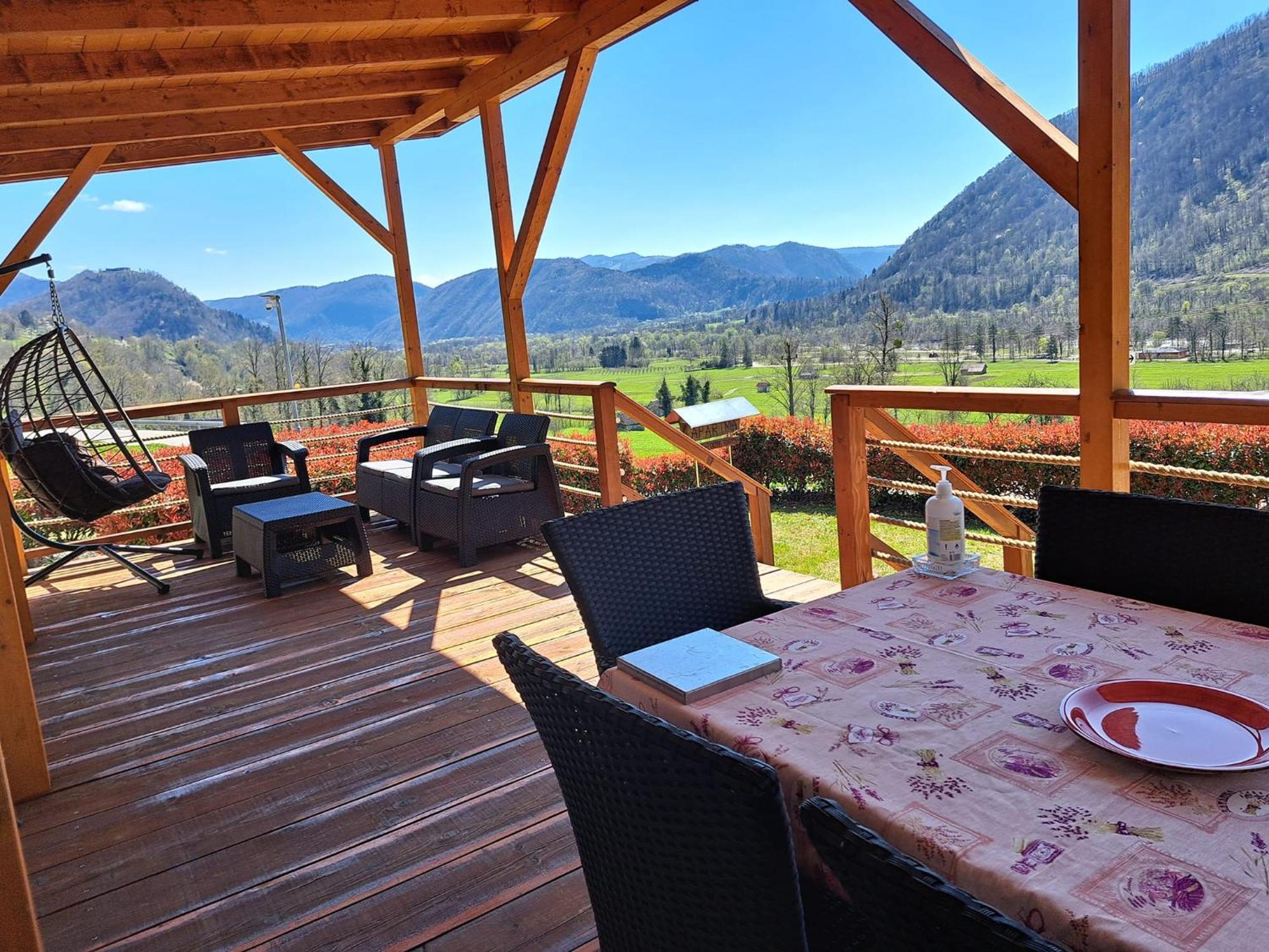 Holiday House Near The Soca River โทลมิน ภายนอก รูปภาพ